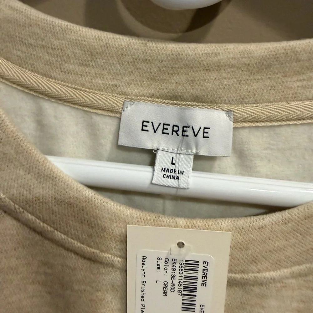 NWT Evereve brand cream top in size large - Picture 2 of 8